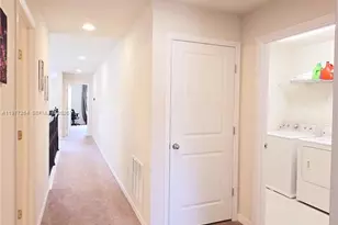 2647 E Lake Point Dr, Kissimmee, FL 34744 - Photo 17