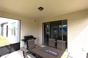 2647 E Lake Point Dr, Kissimmee, FL 34744 - Photo 31