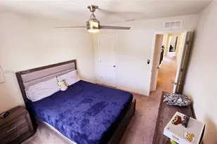 2647 E Lake Point Dr, Kissimmee, FL 34744 - Photo 13