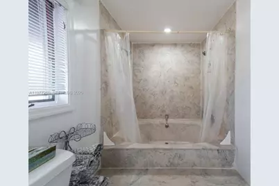 2046 NE 15th St, Fort Lauderdale, FL 33304 - Photo 31