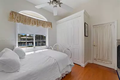 2046 NE 15th St, Fort Lauderdale, FL 33304 - Photo 21