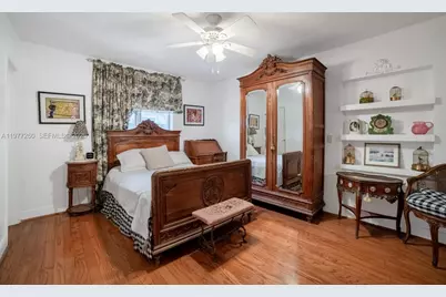 2046 NE 15th St, Fort Lauderdale, FL 33304 - Photo 15