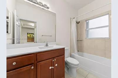 236 SE 32nd Ave, Homestead, FL 33033 - Photo 7