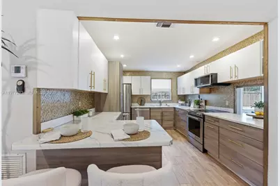 3501 NW 17th Ter, Oakland Park, FL 33309 - Photo 7