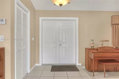 1048 NW 110th Ln, Coral Springs, FL 33071 - Photo 21