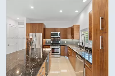 3510 NE 17th Ave, Oakland Park, FL 33334 - Photo 13