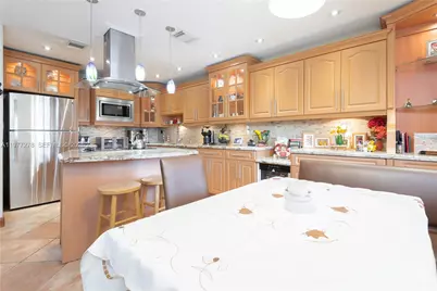 [Address not provided], Hialeah, FL 33015 - Photo 9