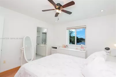 [Address not provided], Hialeah, FL 33015 - Photo 25