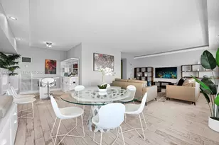 1435 Brickell Ave, Miami, FL 33131 - Photo 9