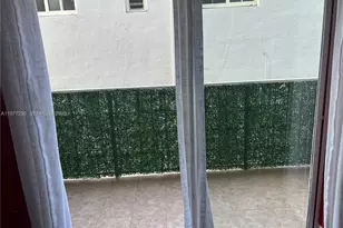 1615 Meridian Ave, Miami Beach, FL 33139 - Photo 11