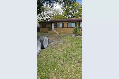 6910 NW 5th Pl, Miami, FL 33150 - Photo 5