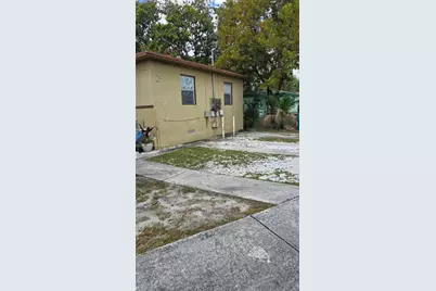 6910 NW 5th Pl, Miami, FL 33150 - Photo 9