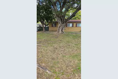 6910 NW 5th Pl, Miami, FL 33150 - Photo 3