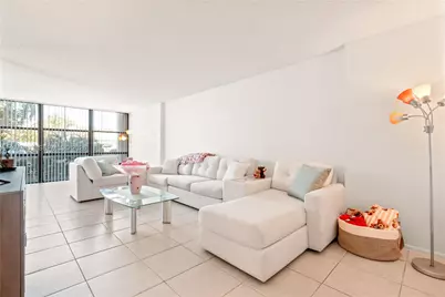 1000 Parkview Dr #222, Hallandale Beach, FL 33009 - Photo 19