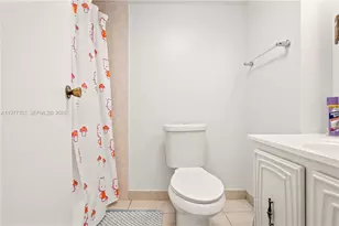 1000 Parkview Dr, Hallandale Beach, FL 33009 - Photo 25
