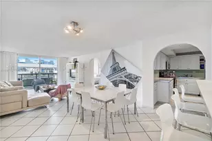 6039 Collins Ave, Miami Beach, FL 33140 - Photo 3