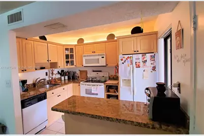 20025 NE 3rd Ct #1, Miami, FL 33179 - Photo 3