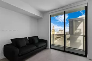 121 NE 5th St, Miami, FL 33132 - Photo 17