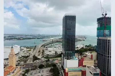 121 NE 5 St #1500, Miami, FL 33132 - Photo 13