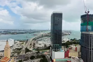 121 NE 5th St, Miami, FL 33132 - Photo 13