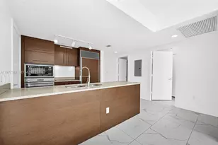 475 Brickell Ave, Miami, FL 33131 - Photo 23