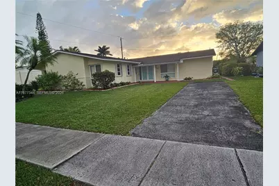 19112 SW 95th Ave, Cutler Bay, FL 33157 - Photo 1