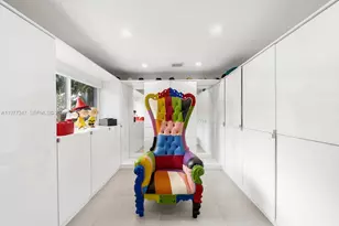 21015 NE 19th Ct, Miami, FL 33179 - Photo 17