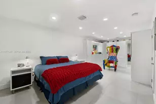 21015 NE 19th Ct, Miami, FL 33179 - Photo 15