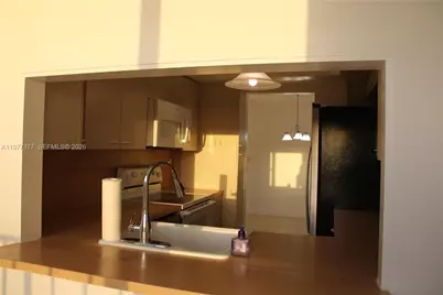 9410 W Flagler St #413, Miami, FL 33174 - Photo 11