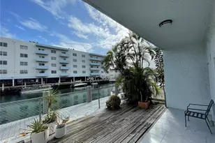 3868 NE 169th St, North Miami Beach, FL 33160 - Photo 19