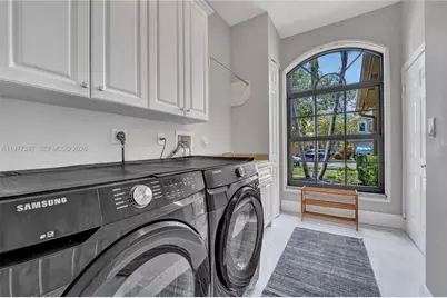 3950 W Hibiscus St, Weston, FL 33332 - Photo 27