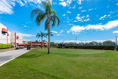 681 S Hollybrook Dr #305, Pembroke Pines, FL 33025 - Photo 7