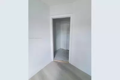 920 SE 8th St #1, Hialeah, FL 33010 - Photo 11