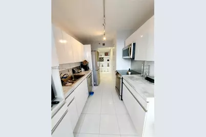 1000 W Island Blvd #508, Aventura, FL 33160 - Photo 3