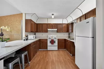 281 NE Greenbrier Ave, Port Saint Lucie, FL 34983 - Photo 17