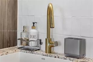 159 NE 6th St, Miami, FL 33132 - Photo 39