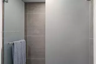 5700 Collins Ave, Miami Beach, FL 33140 - Photo 23