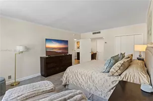 5700 Collins Ave, Miami Beach, FL 33140 - Photo 31
