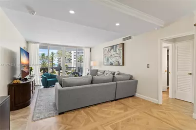 5700 Collins Ave #3A, Miami Beach, FL 33140 - Photo 7