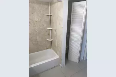 2750 NE 183rd St #1902, Aventura, FL 33160 - Photo 19