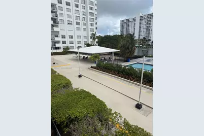 2750 NE 183rd St #1902, Aventura, FL 33160 - Photo 25
