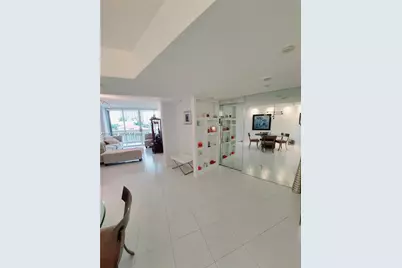 1000 W Island Blvd #508, Aventura, FL 33160 - Photo 3