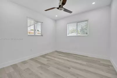 1401 NE 152nd St, North Miami Beach, FL 33162 - Photo 23