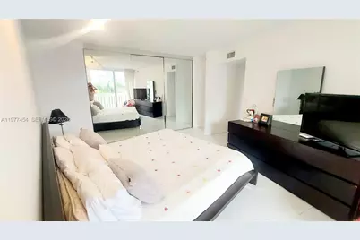 1000 W Island Blvd #508, Aventura, FL 33160 - Photo 21