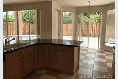 11142 NW 72nd Ter, Doral, FL 33178 - Photo 7