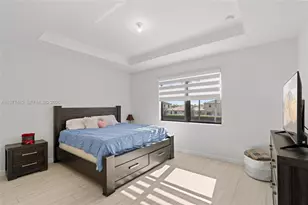 2380 NE 1st St, Homestead, FL 33033 - Photo 23