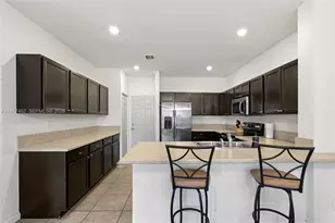 2380 NE 1st St, Homestead, FL 33033 - Photo 15