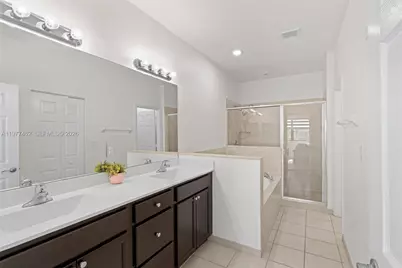 2380 NE 1st St, Homestead, FL 33033 - Photo 25
