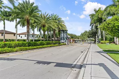 2380 NE 1st St, Homestead, FL 33033 - Photo 45