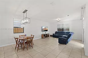 2380 NE 1st St, Homestead, FL 33033 - Photo 9